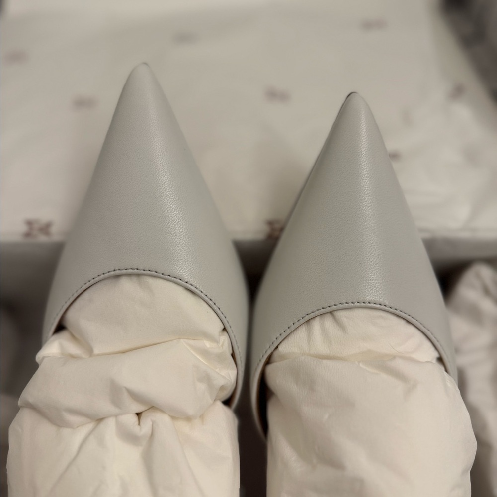 Amina Muaddi White Slingback (Holli 70) - Picture 5 of 6
